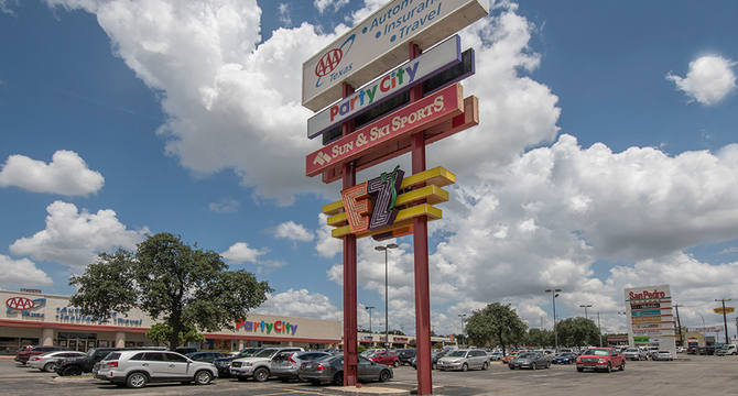 CBRE Retail   Main Photo